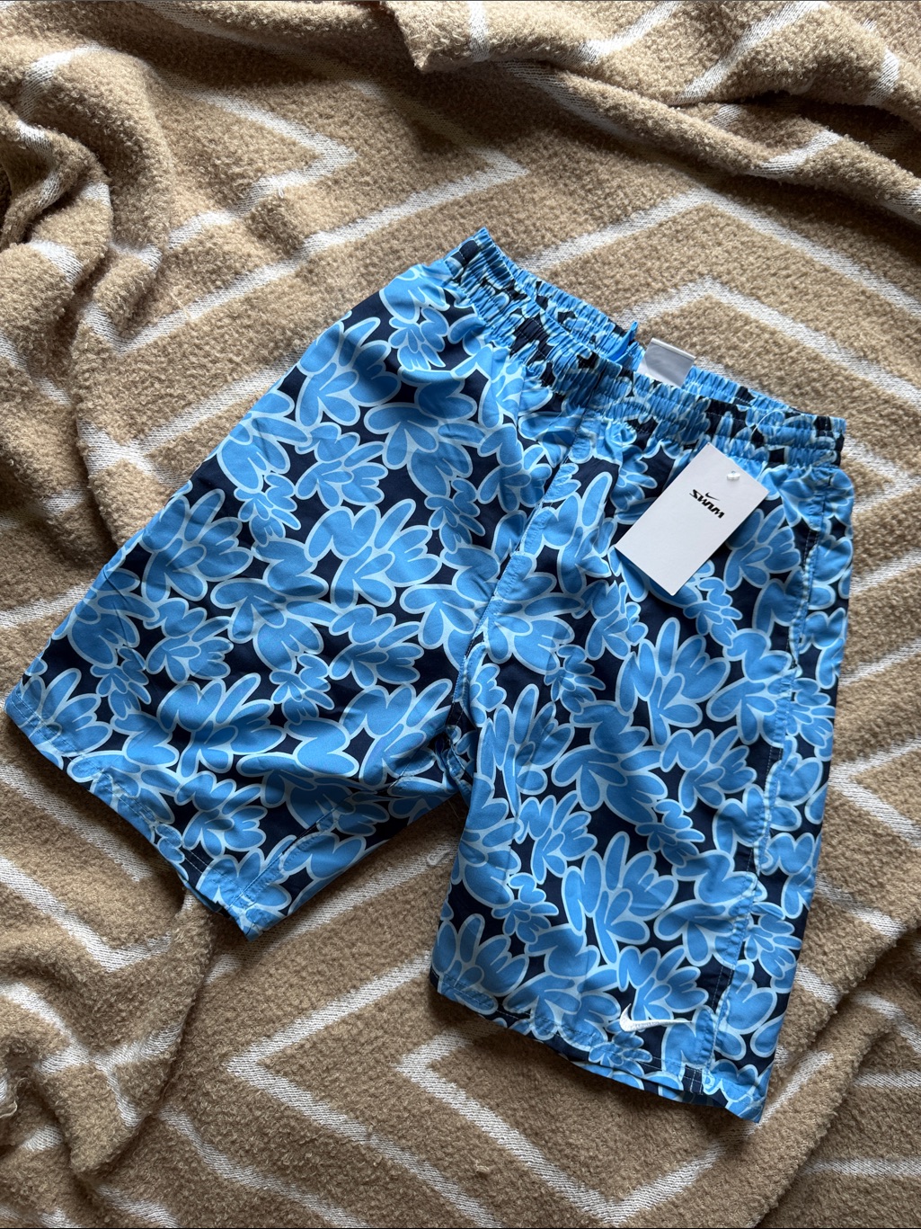 Nwt Nike Kids Blue Graphic Swim Trunks Xl